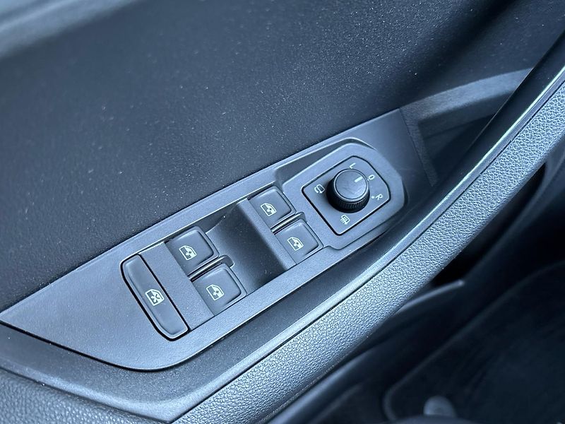 Škoda Karoq Selection - fotka 21 z 28