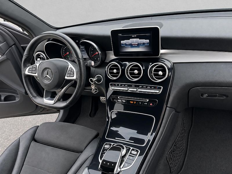 Mercedes-Benz GLC (2018) - fotka 15 z 20
