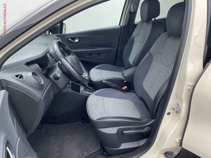 Renault Captur (2017) 1.2 TCe, Intense, AT, navi - fotka 9 z 17