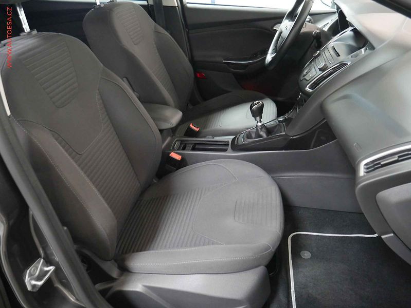 Ford Focus (2016) 1.5 EB, 1.maj,ČR, TZ - fotka 12 z 21
