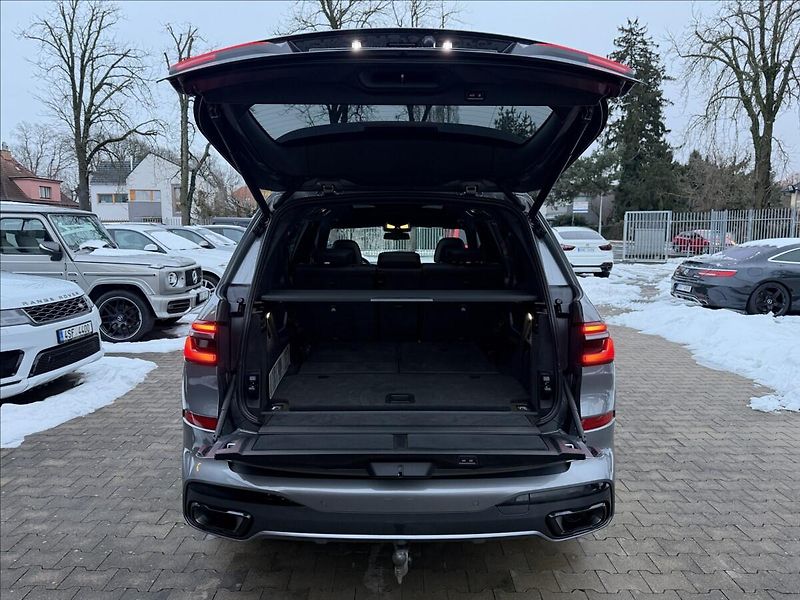 BMW X7 40d Xdrive Msport - fotka 37 z 40