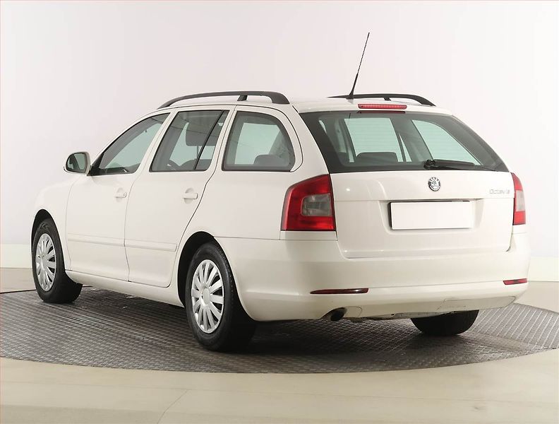 Škoda Octavia (2010) 1.6 TDI - fotka 4 z 14
