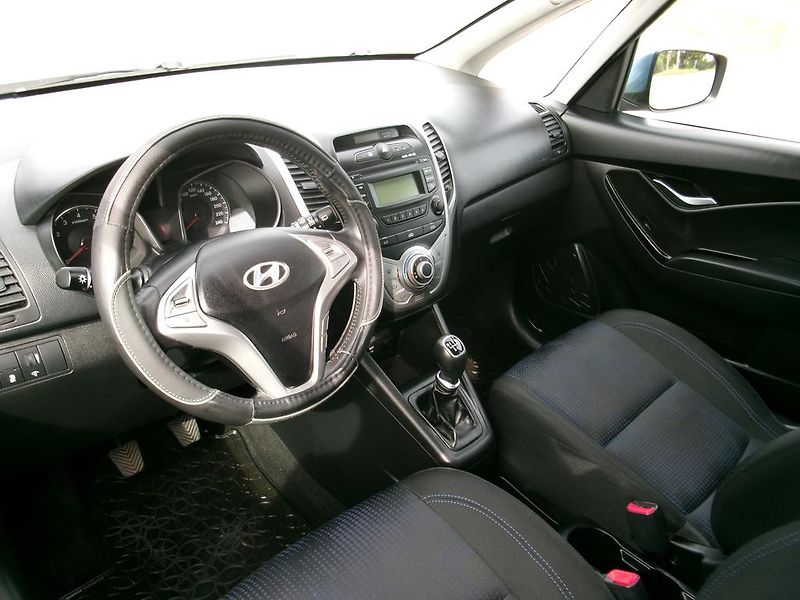 Hyundai ix20 (2013) 1.4  CVVT KOUPENO ČR,1.MAJITEL - fotka 9 z 10