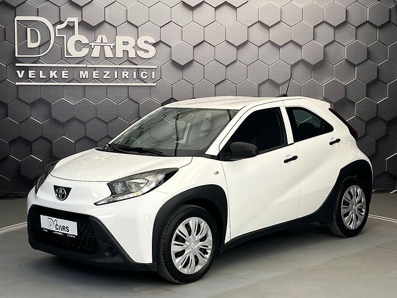 Toyota Aygo X 1.0 VVT-i 53 kW ZAMLUVENO - fotka 1 z 50
