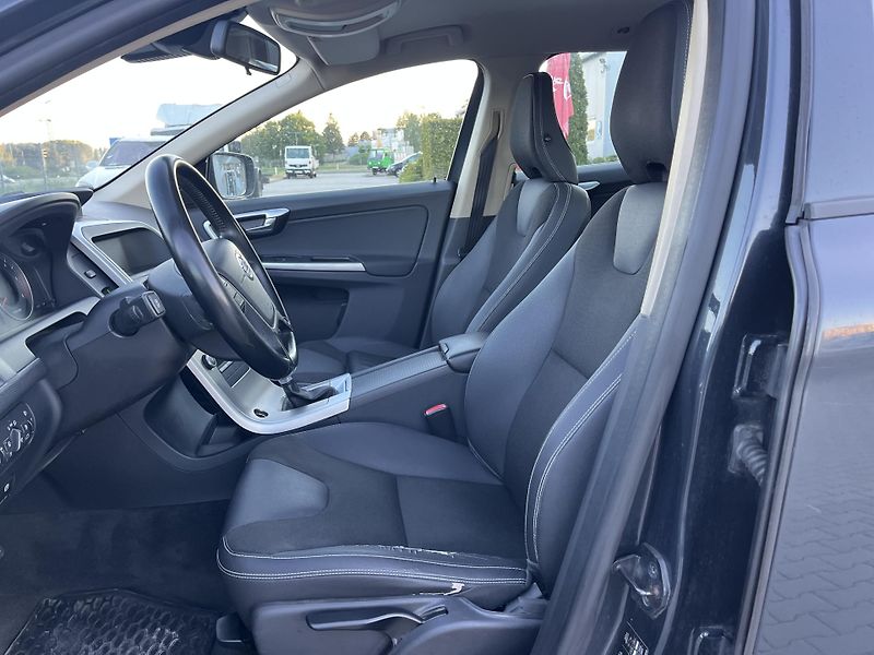 Volvo XC60 (2010) 2.4 D  129 kW - fotka 12 z 12