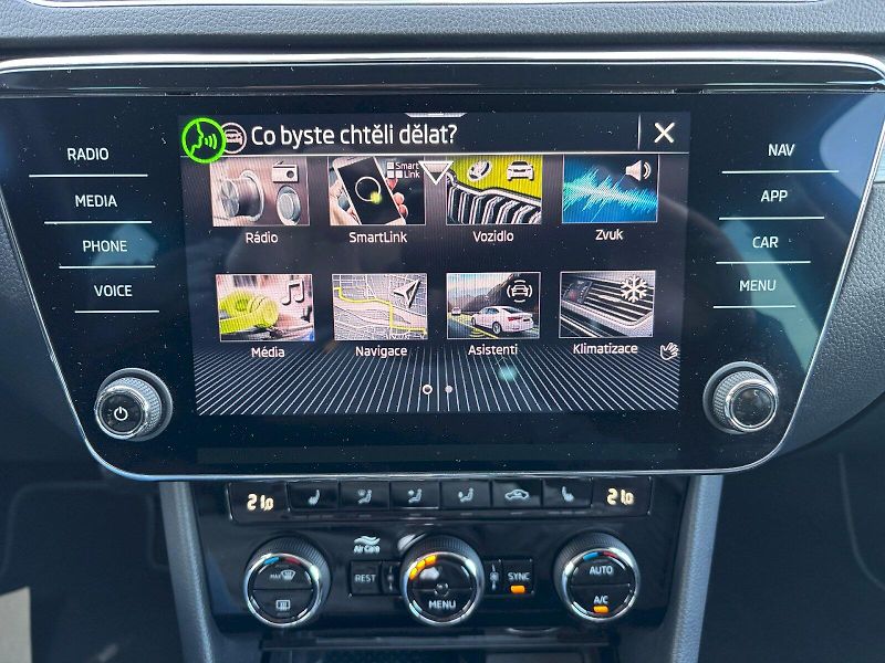 Škoda Superb (2023) 2.0 TDI 110kW DSG Style Busine - fotka 20 z 35