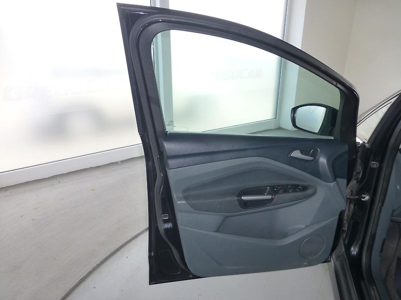 Ford C-MAX (2012) 1,6TDCI-85KW**ALU*PARK.S**NAVI - fotka 9 z 24