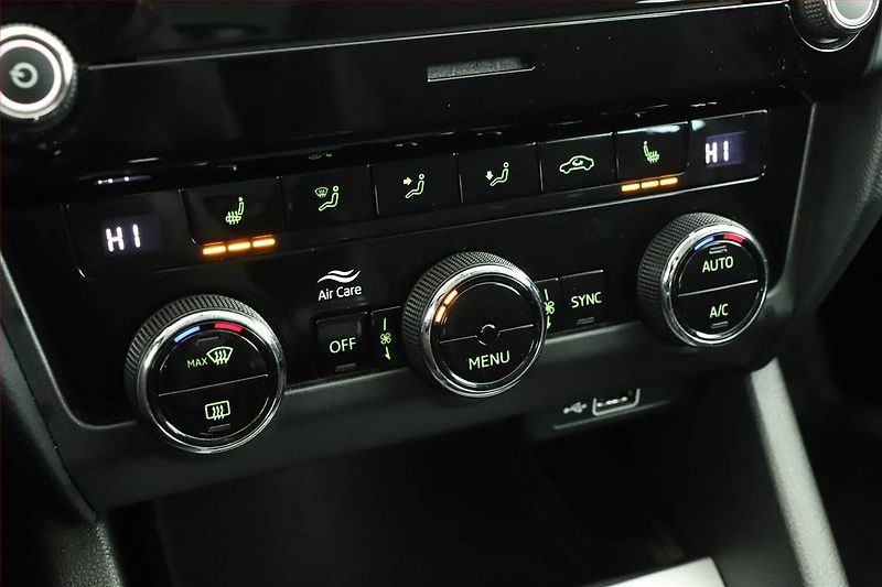 Škoda Octavia (2020) Ambition Plus 1.5 TSI, ČR - fotka 13 z 14