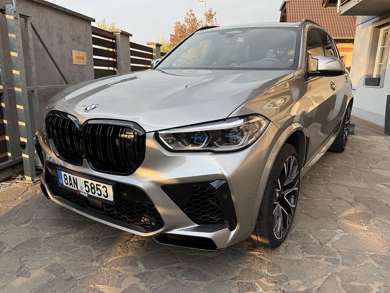 BMW X5 (2021) M, Akrapovič, nové brzdy, PPF - fotka 9 z 28