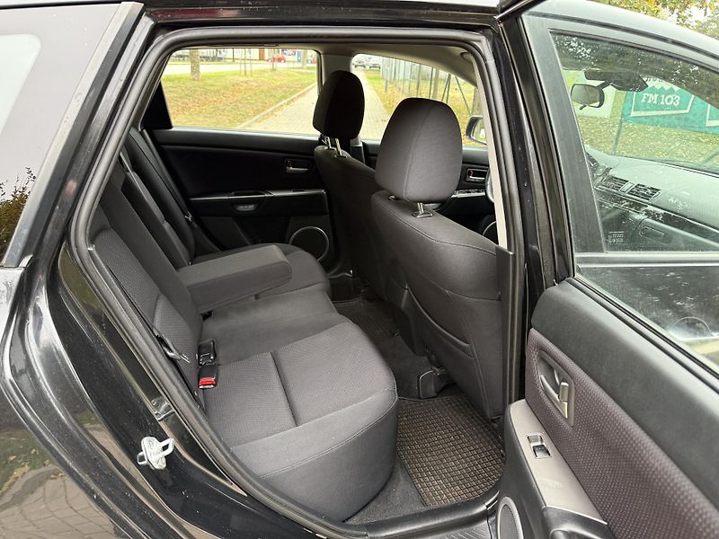 Mazda 3 1.6 AUTOMAT WEBASTO - fotka 23 z 32