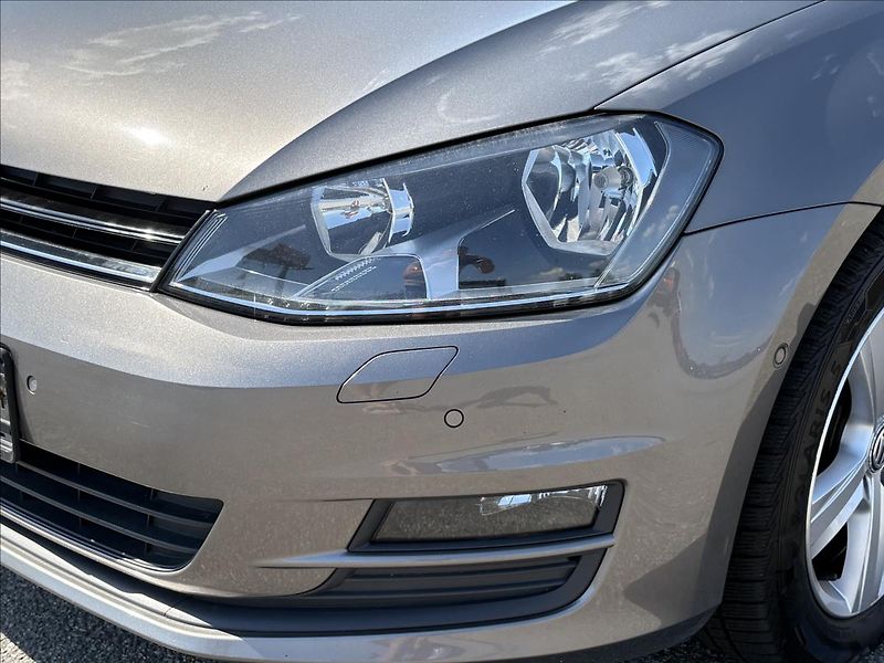 Volkswagen Golf 2,0 TDi 110kW Cup,Navi,Kamera - fotka 34 z 38