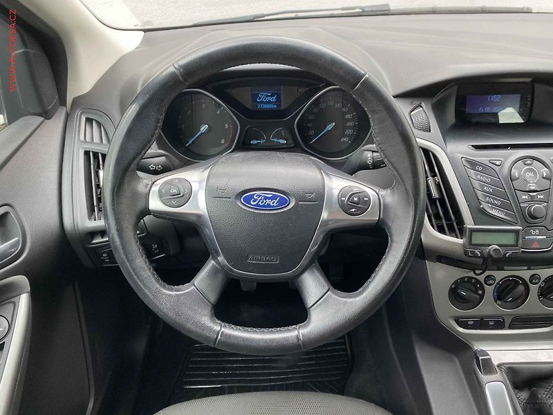 Ford Focus (2012) 1.6 TDCi, ČR, Klima - fotka 11 z 15