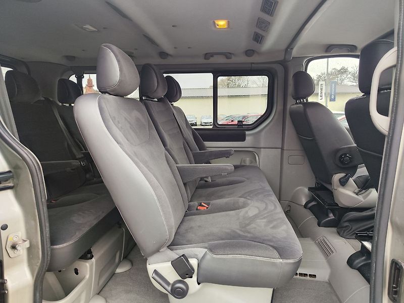 Renault Trafic 2.0 DCi/84kW Passenger - fotka 12 z 27