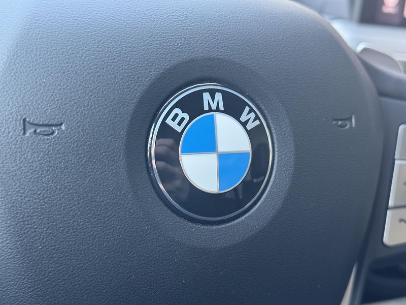 BMW X4 (2023) 2.0 xDrive20d, PANO, DPH, WIFI - fotka 40 z 44