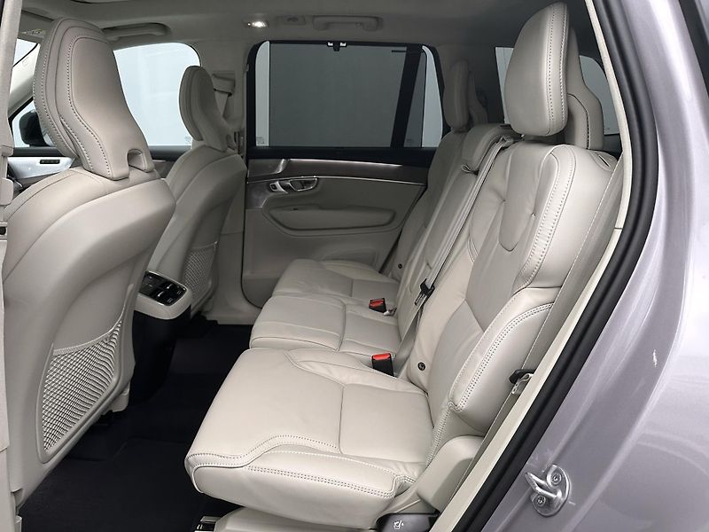 Volvo XC90 (2026) B5 AWD AUT DARK ULTRA 7 míst - fotka 7 z 25