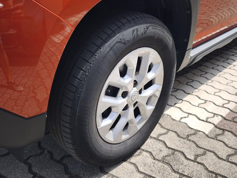 Dacia Duster 2022 ČR TCe 100 LPG Comfort - fotka 26 z 28