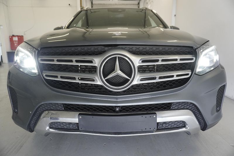 Mercedes-Benz GLS (2017) GLS  350 SUV 4MATIC 9G-TRONIC - fotka 2 z 33