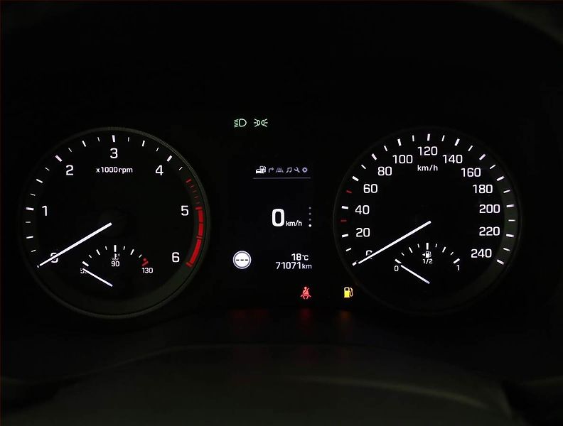 Hyundai Tucson (2017) 1.7 CRDi, Serv.kniha, Tempomat - fotka 9 z 18