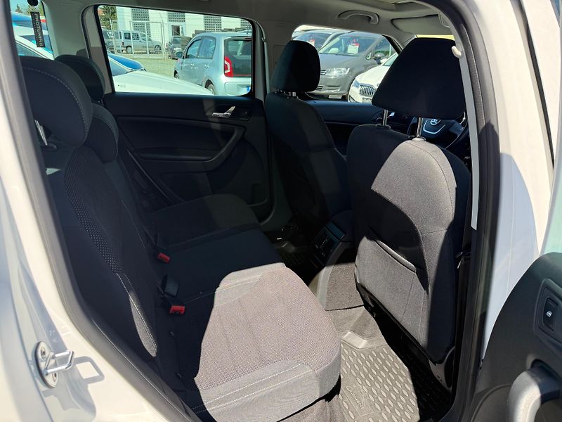 Škoda Yeti 1.2 TSI AMBITION - fotka 11 z 13