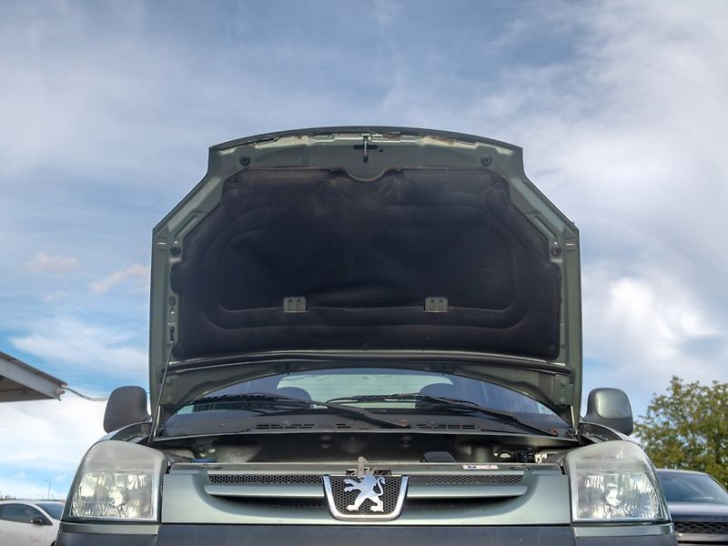 Peugeot Partner (2005) AC 1.6i 16V 80KW 5dv - fotka 28 z 31