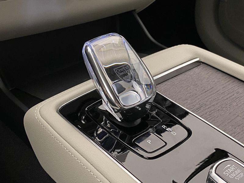 Volvo XC90 (2026) T8 AWD RECHARGE BRIGHT PLUS 7m - fotka 39 z 71