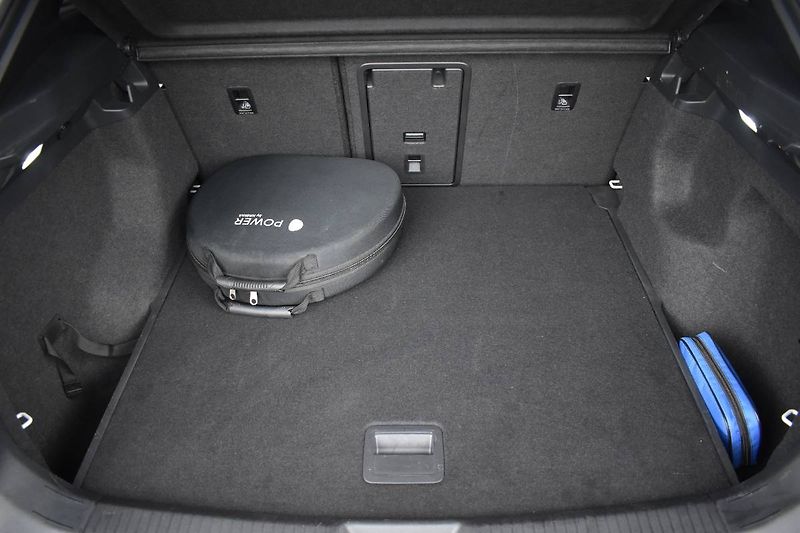 Volkswagen ID.4 (2022) Pro 150kW - fotka 13 z 25
