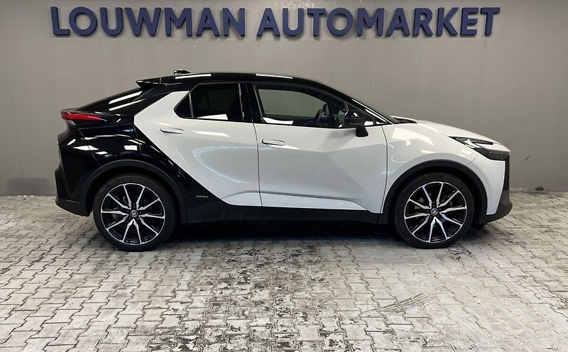 Toyota C-HR 2,0 Hybrid AT GR SPORT PREMIER - fotka 18 z 18