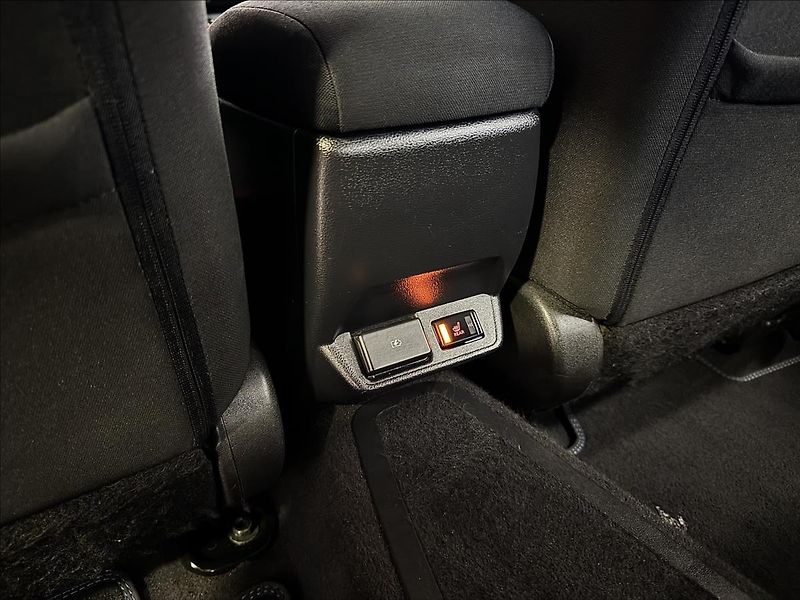 Nissan Leaf N-CONNECTA 160kW 62kWh - fotka 26 z 38