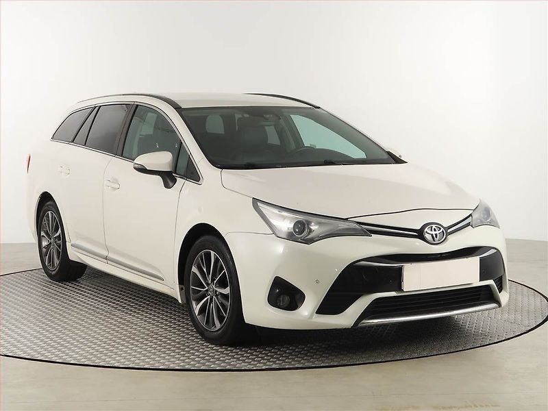 Toyota Avensis (2015) 2.0 D-4D, Navi, Tempomat - fotografie inzerátu