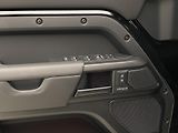 Land Rover Defender (2026) OCTA BLACK AWD AUT - náhled 25