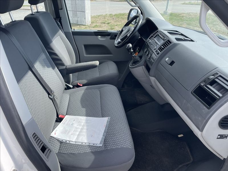 Volkswagen Transporter 2,0 TDi 75kw 6míst Tažné Klima - fotka 11 z 40
