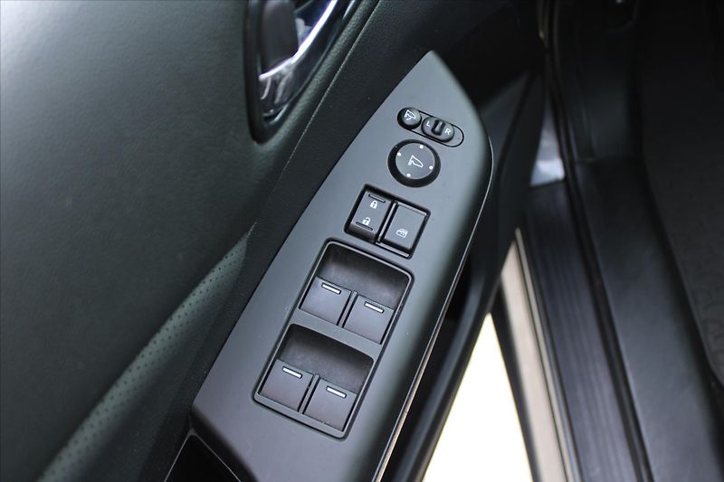 Honda CR-V 1.6i-DTEC ELEGANCE 4x4 AUTOMAT - fotka 25 z 25