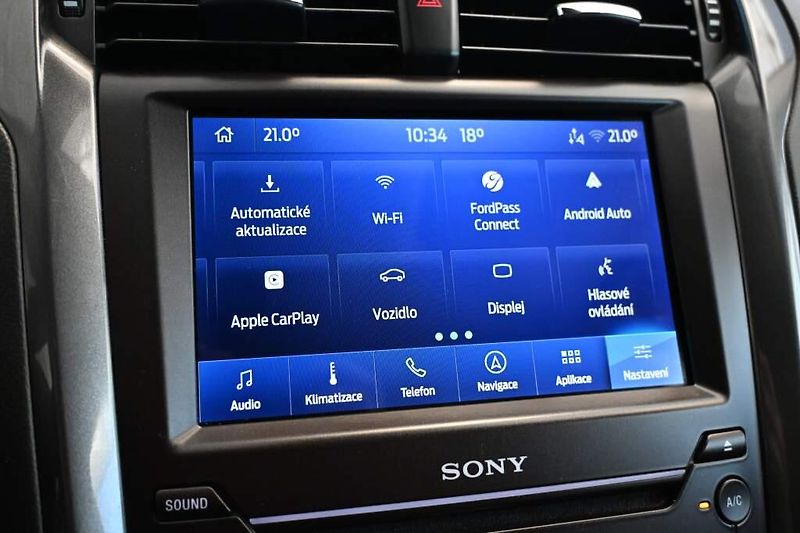 Ford Mondeo (2022) 2.0 140 KW LED SONY TITANIUM 8 - fotka 16 z 33