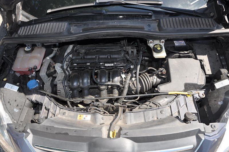 Ford Grand C-MAX 1.6i 16V 92kW 7.míst - fotka 12 z 21