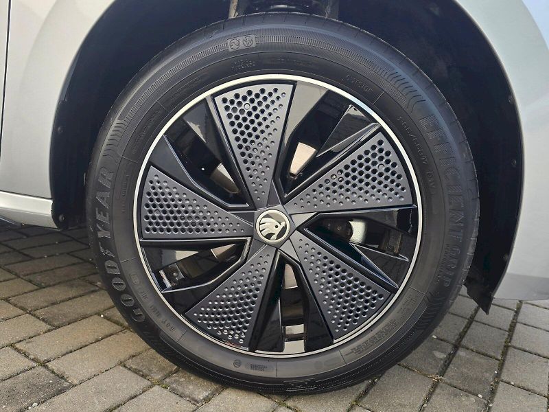 Škoda Kamiq (2024) 1,0TSI 85KW DSG MONTE CARLO - fotka 30 z 33