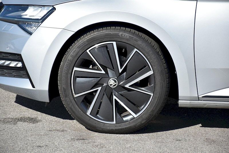 Škoda Superb (2023) Combi Sportline 1.5 TSI 110kW - fotka 35 z 35