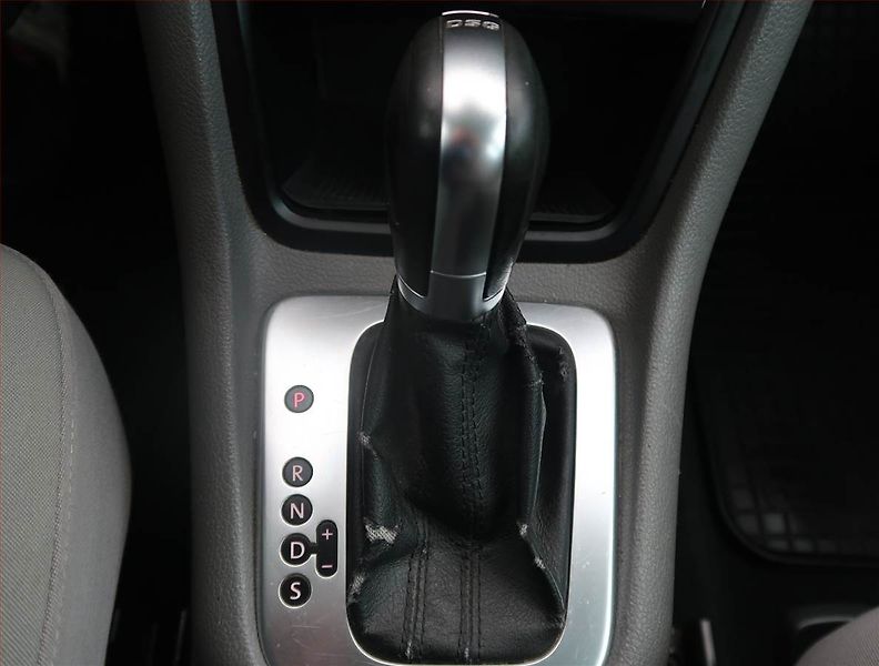 Seat Alhambra (2011) 2.0 TDI, Automat, 7 míst - fotka 13 z 15