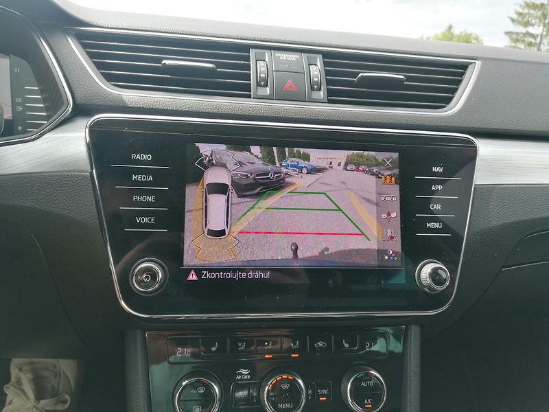 Škoda Superb (2021) IV 1.4 TSi PHEV 160kW - fotka 15 z 36