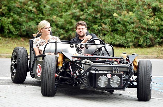 StudentCar SCE.