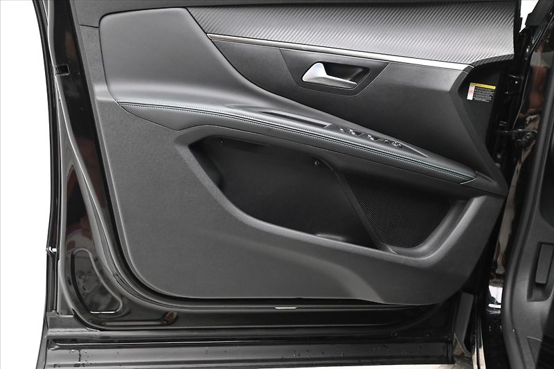 Peugeot 5008 1,5 96kW BlueHDi 7 míst Záruka - fotka 22 z 29