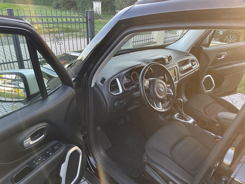 Jeep Renegade (2017) 1.4 4x4 Top stav, aut.nehavar. - fotka 5 z 12