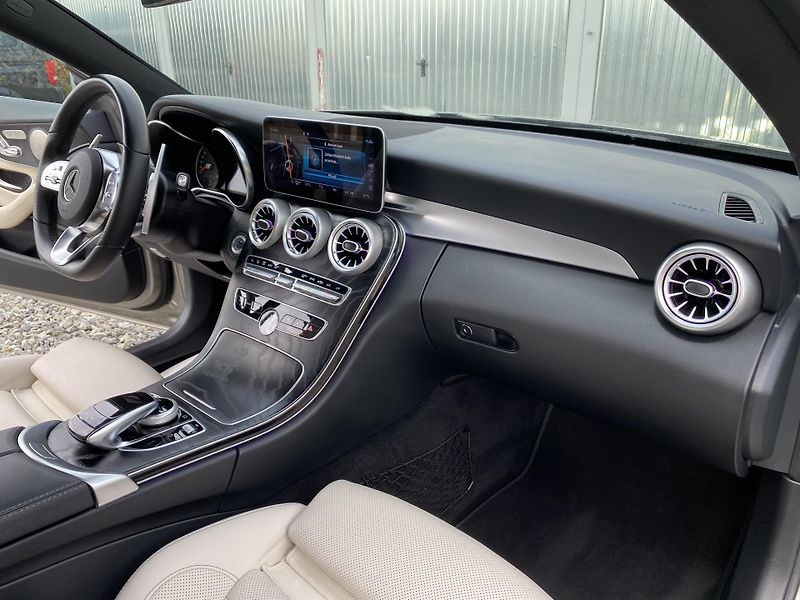 Mercedes-Benz Třídy C C 400 COUPE 4MATIC 51.000KM - fotka 118 z 149
