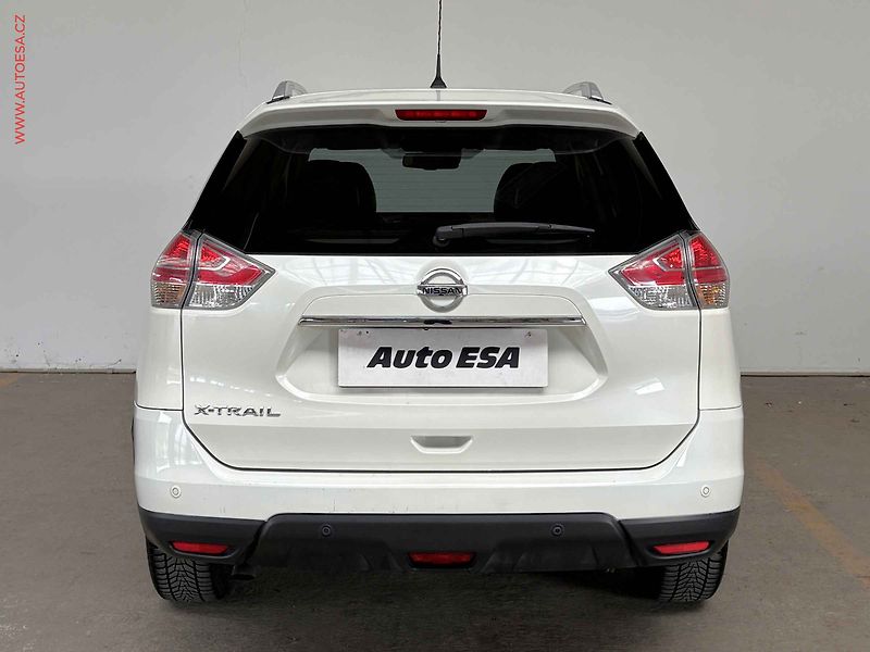Nissan X-Trail (2015) 1.6 dCi 4x4, ČR, Navi, LED - fotka 5 z 18