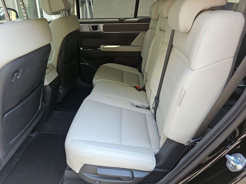 Hyundai Santa Fe 1.6 T-GDi PHEV 4X4,Premium,DPH - fotka 41 z 52