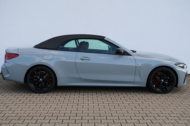 BMW Řada 4 M440i xDrive Convertible - fotka 5 z 6
