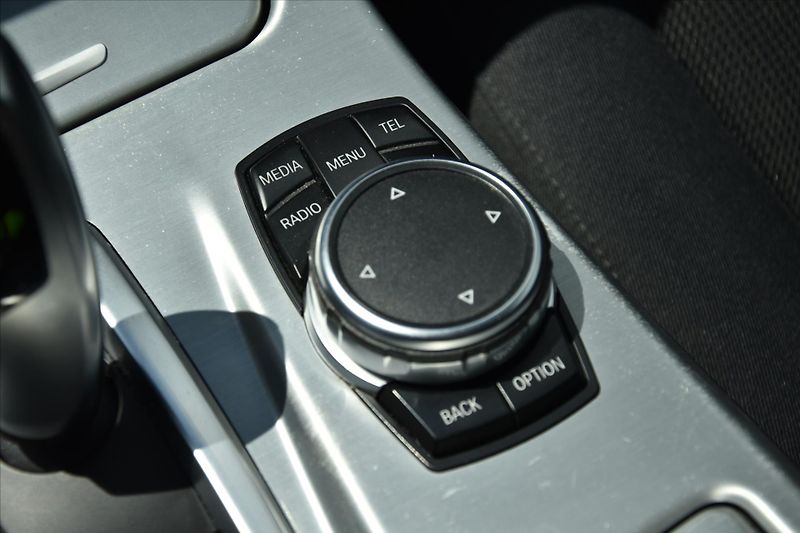 BMW Řada 5 525d xDrive 160kW ČR - fotka 22 z 30