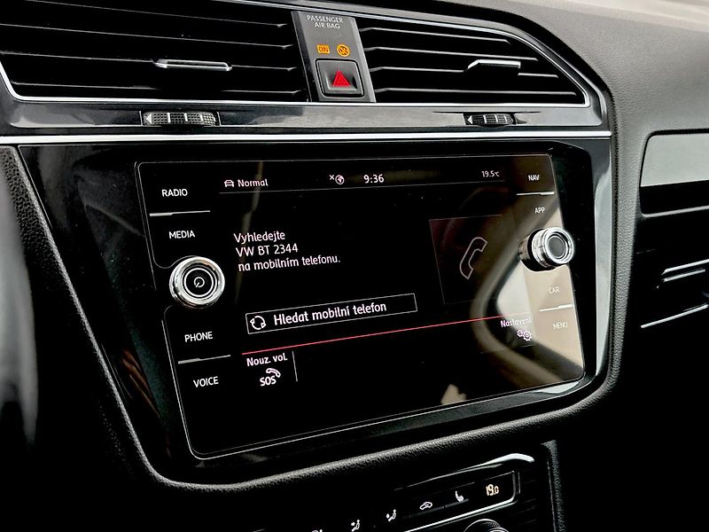Volkswagen Tiguan Highline 4MOT DSG - fotka 25 z 30
