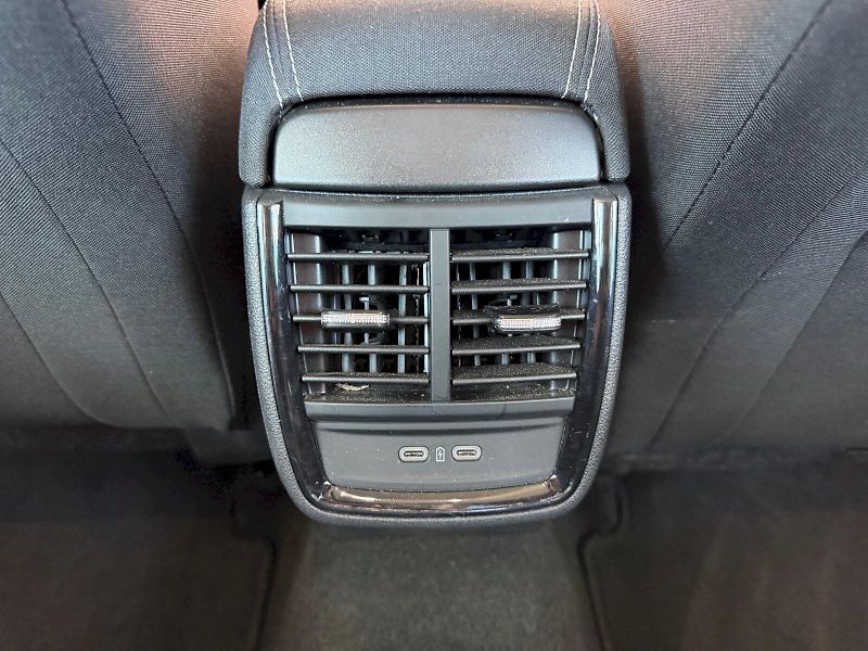 Škoda Kamiq (2021) Ambition 1.0 TSI / 70 kW M5 - fotka 19 z 25