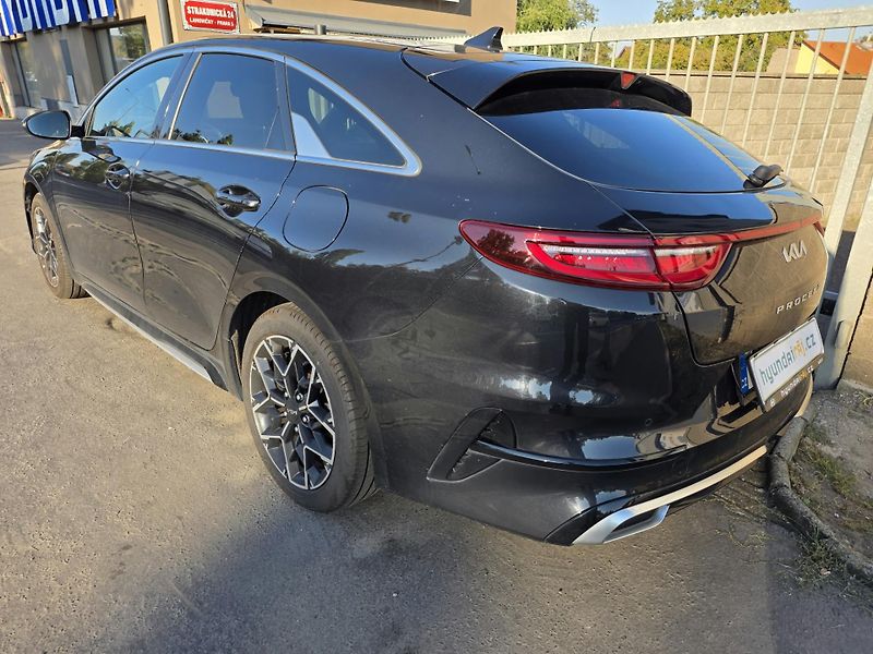Kia ProCeed 1.5-AUTOMAT-NAVI-KAMERA - fotka 10 z 13