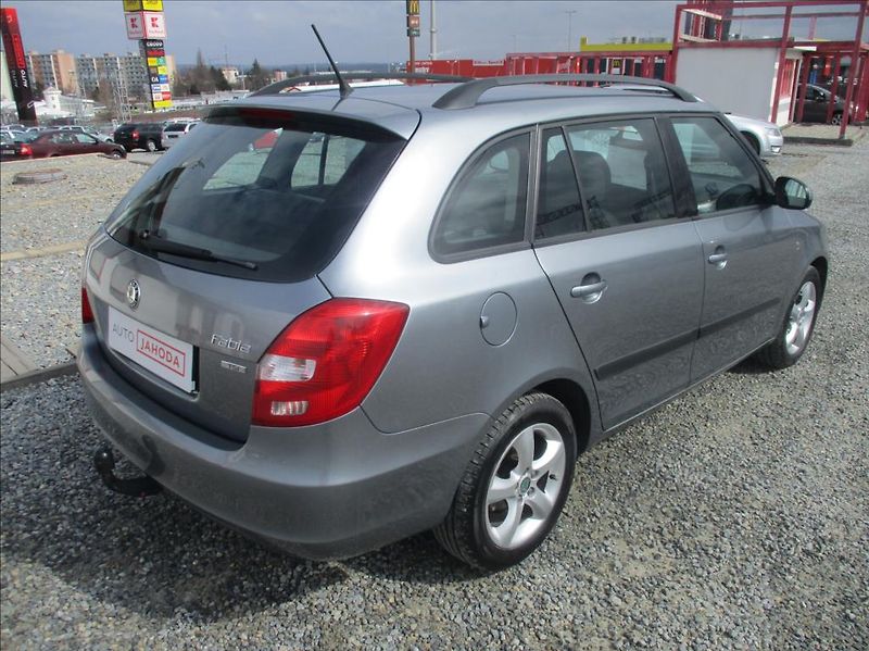 Škoda Fabia 1,2 i, Eleg.,aut.klima,servis, - fotka 5 z 43